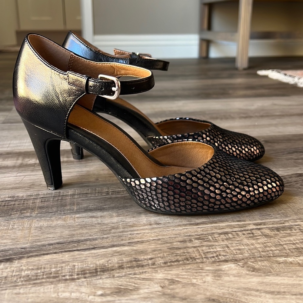 Sofft Black/Silver Ankle-Straps Pumps Size 8